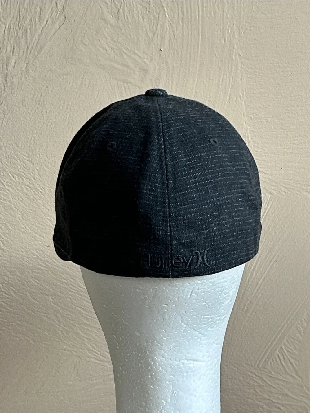 Hurley Men's Black Textured Baseball Cap. Small-Medium Size. Yupoon Flex Fit.